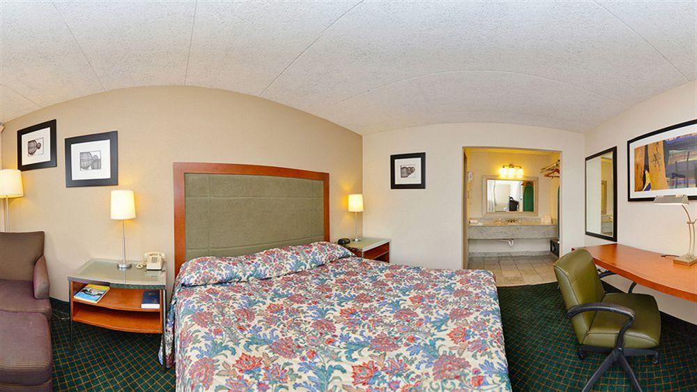 Econo Lodge Зейнсвілль Екстер'єр фото