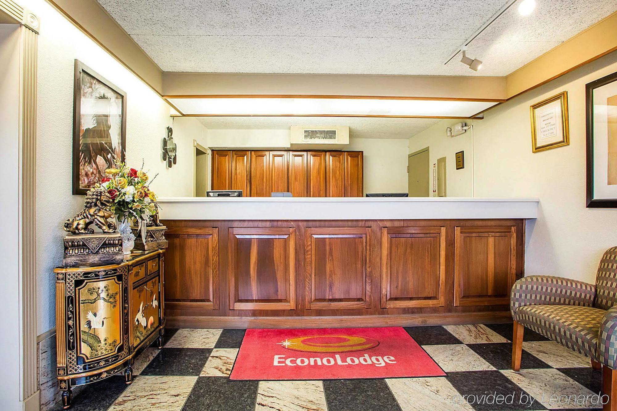 Econo Lodge Зейнсвілль Екстер'єр фото