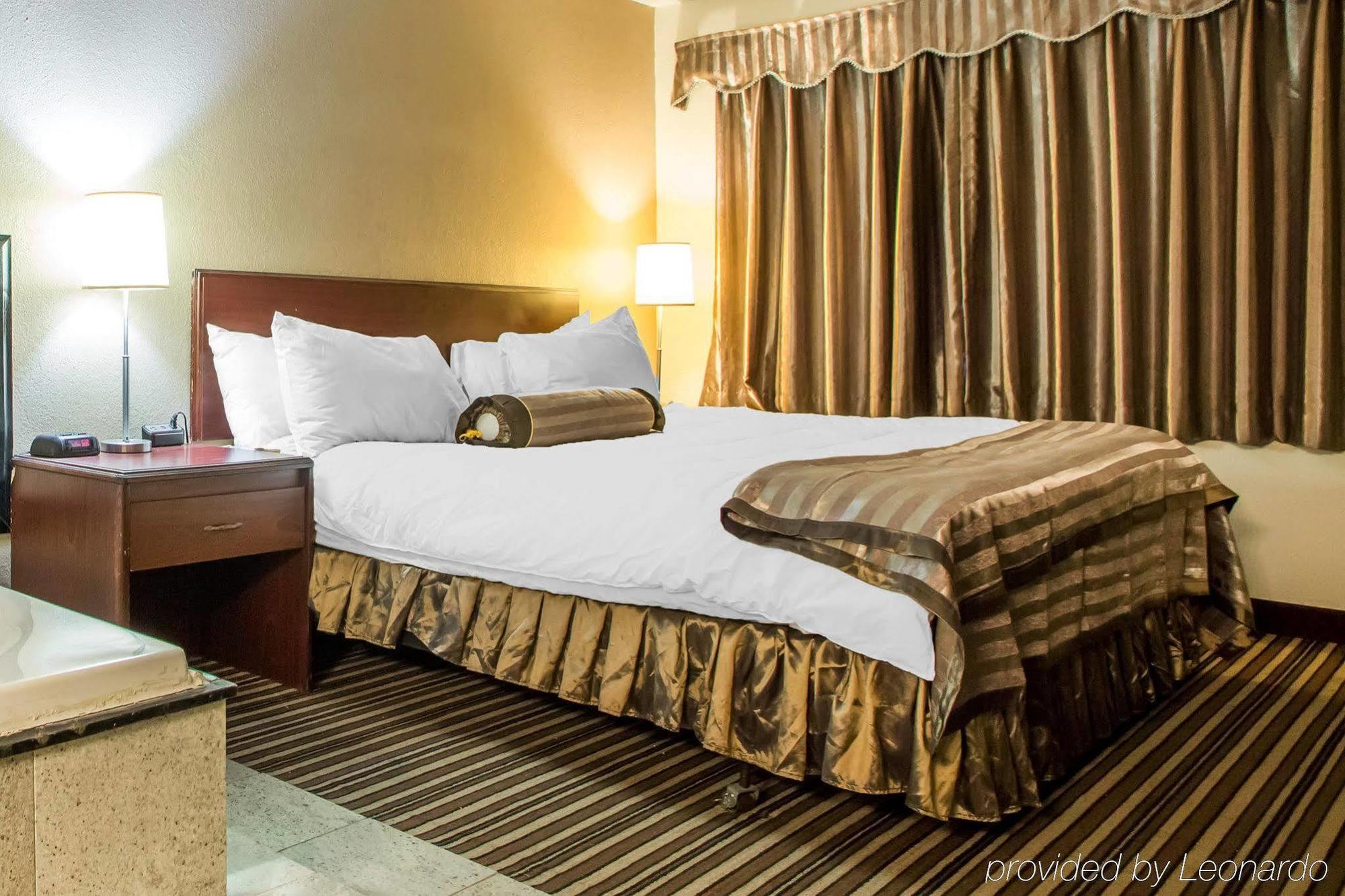 Econo Lodge Зейнсвілль Екстер'єр фото